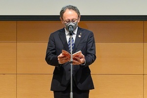 写真:交付式の様子2