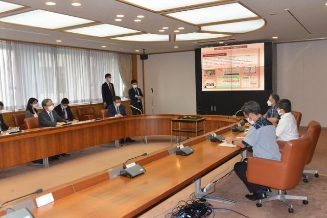 写真：面談の様子