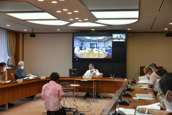 写真：委員会の様子1