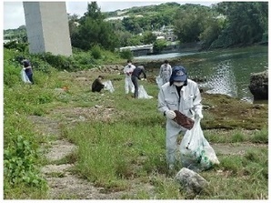 写真：第1回清掃の様子3