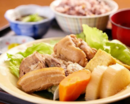 古民家：豚肉煮付け定食