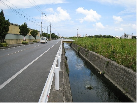 写真：小波津川