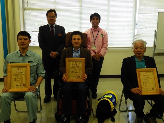 写真：交付式の様子