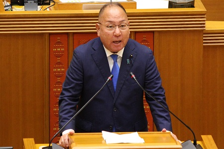 島袋大議長就任あいさつ