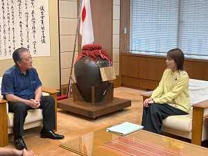 中川議長と今井副大臣の懇談
